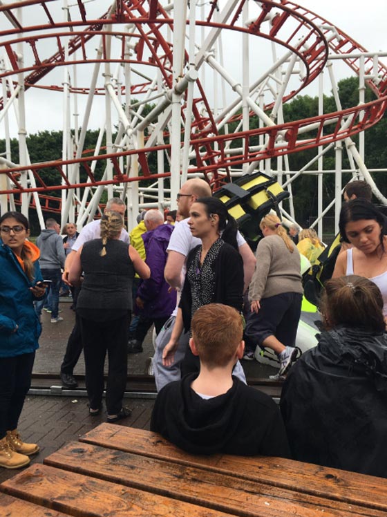 اصابات خطيرة في تحطم افعوانية بمنتزه في اسكتلندا.. فيديو صورة رقم 4