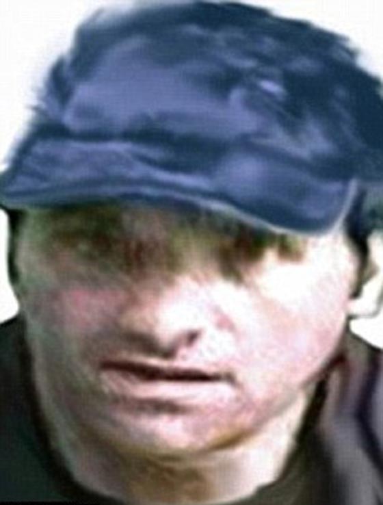 القبض على ثاني اخطر عناصر المافيا بعد مطاردة دامت 20 عاما صورة رقم 3