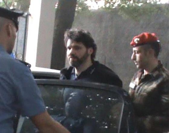 القبض على ثاني اخطر عناصر المافيا بعد مطاردة دامت 20 عاما صورة رقم 4