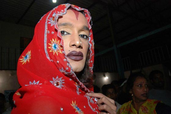  باكستان.. فتوى تبيح وتجيز الزواج من المغييرين حالتهم صورة رقم 6