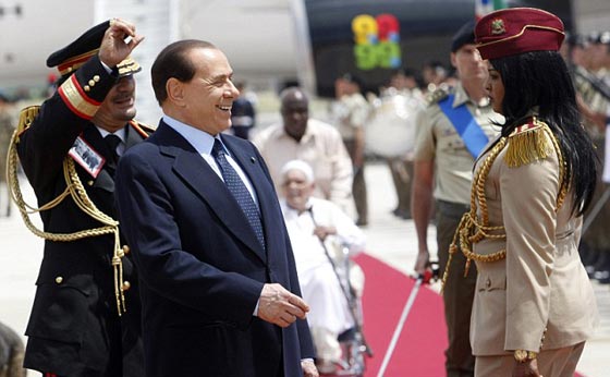 لماذا كان القذافي يختار النساء لحمايته واية معايير مطلوبة للوظيفة؟ صورة رقم 6