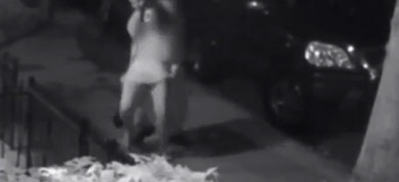 فيديو مثير لمحاولة اغتصاب امرأة من قبل مجهول وسط شوارع بروكلين صورة رقم 2