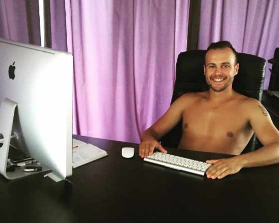 زلة لسان رئاسية تخرج البيلاروسيين الى اعمالهم عراة تماما صورة رقم 1