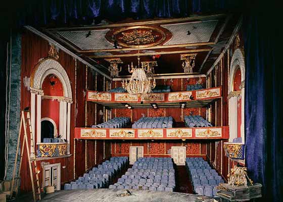 اكتشاف عالم بلا بشر داخل شقة في نيويورك صورة رقم 6