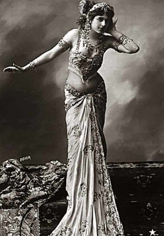 لماذا ضحكت الجاسوسة ماتا هاري بعد صدور الحكم باعدامها؟ صورة رقم 7