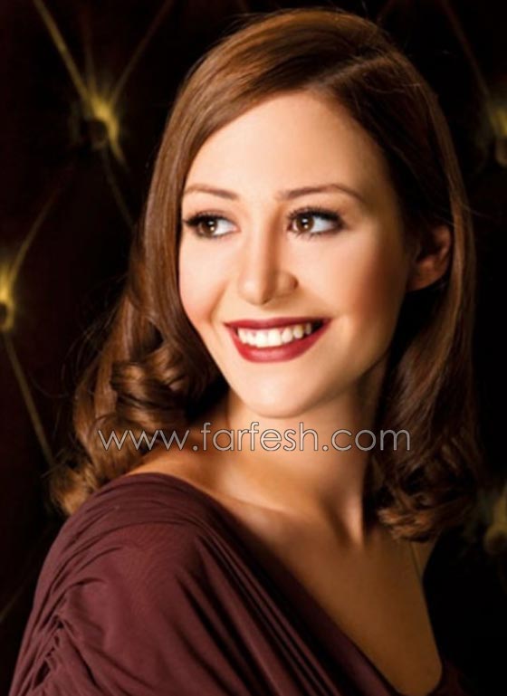 شائعة اعتزال منة شلبي تقلق راحتها.. ما سر علاقتها بشيرين؟ صورة رقم 4