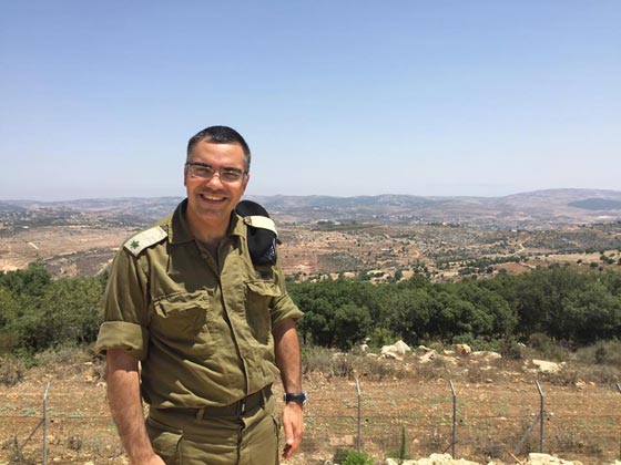  الناطق باسم الجيش الاسرائيلي يحارب الارهاب بمقطع من باب الحارة صورة رقم 3