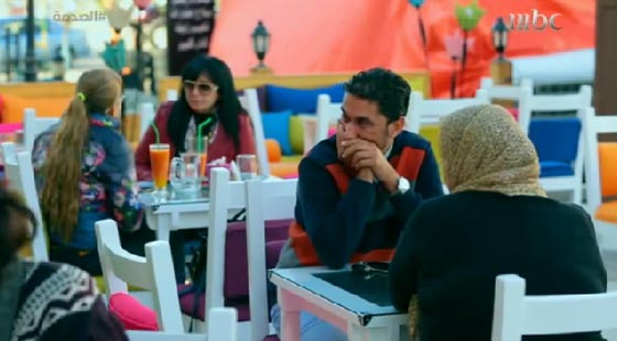 شاهد رد فعل المصريين على محاولة ام اقناع طفلتها بالزواج من عجوز صورة رقم 1