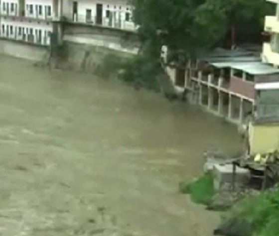 مصرع 25 شخصا وفقدان العشرات في فيضانات شمال الهند صورة رقم 3