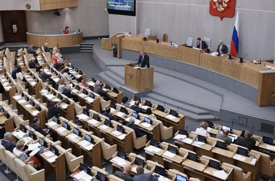 البرلمان الروسي يضج بالعلاقات المشبوهة والاثارة والايحاءات.. صور صورة رقم 11