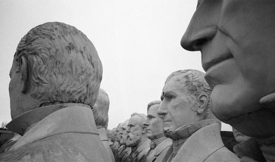 صور تماثيل للرؤساء الامريكيين تغرق في غبار السنين صورة رقم 3