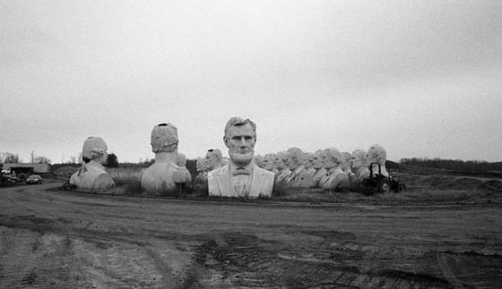 صور تماثيل للرؤساء الامريكيين تغرق في غبار السنين صورة رقم 4