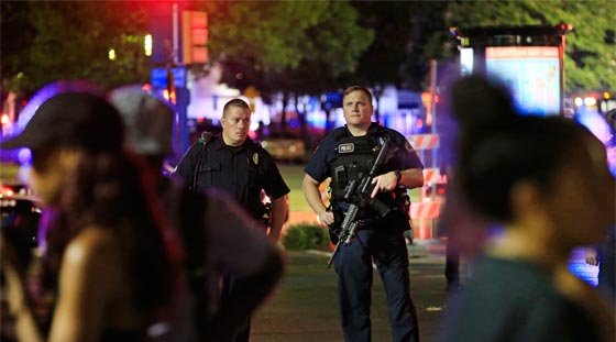  قاتل عناصر الشرطة في دالاس جندي امريكي حارب في افغانستان صورة رقم 11