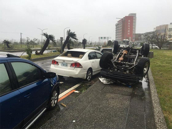 قتلى وجرحى في اعصار تايوان ورياح تصل سرعتها 240 كم  صورة رقم 7