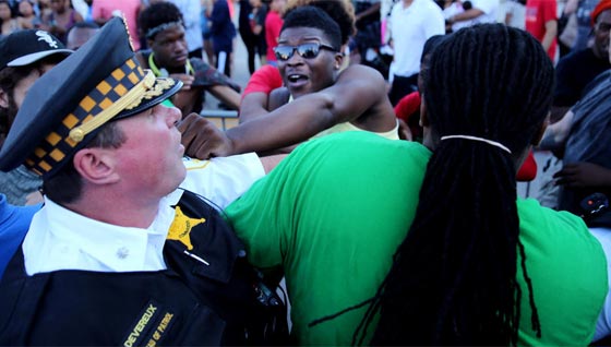 15 اصابة تصعد احداث دالاس وتهز الاساس صورة رقم 3