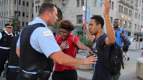 15 اصابة تصعد احداث دالاس وتهز الاساس صورة رقم 4