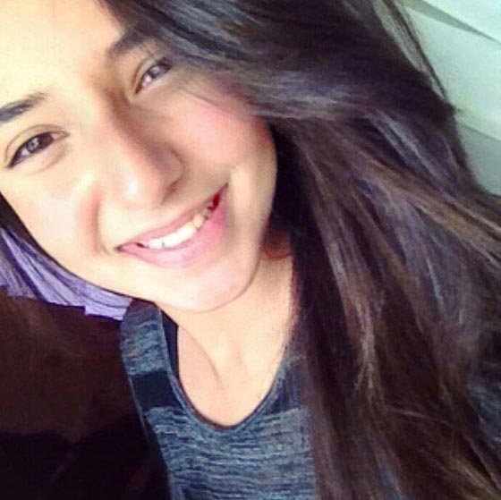 صور هنا الزايد مع شقيقتيها: نسخة طبق الاصل صورة رقم 12