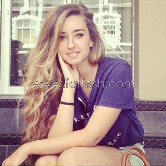 صور هنا الزايد مع شقيقتيها: نسخة طبق الاصل صورة رقم 5
