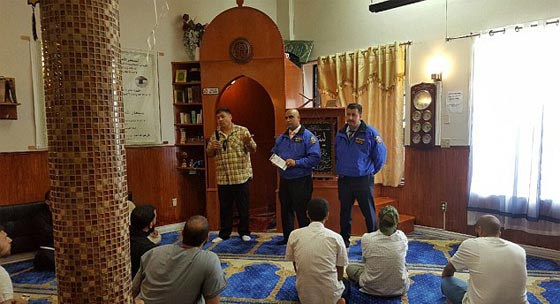 الاسلام جعله في قفص الاتهام.. الاعتداء على مسلم عند مسجد نيويورك صورة رقم 9 الاسلام جعله في قفص الاتهام.. الاعتداء على مسلم عند مسجد نيويورك صورة رقم 9