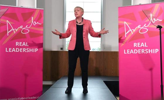 مرشحة لحزب سياسي تثير السخرية بسبب اعلان أشبه بدعاية لعطر صورة رقم 2