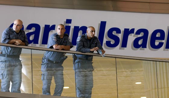 اسرائيل تهتز.. عامل نظافة يفخخ مطار تل ابيب باثنتي عشرة قنبلة صورة رقم 5