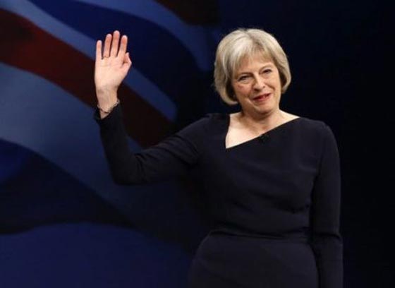 النساء قادمات.. تيريزا ماي تخلف كاميرون في حكم بريطانيا صورة رقم 9