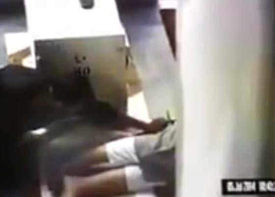 شاهد كيف تم القبض على نشالين في الحرم المكي صورة رقم 1 شاهد كيف تم القبض على نشالين في الحرم المكي صورة رقم 1