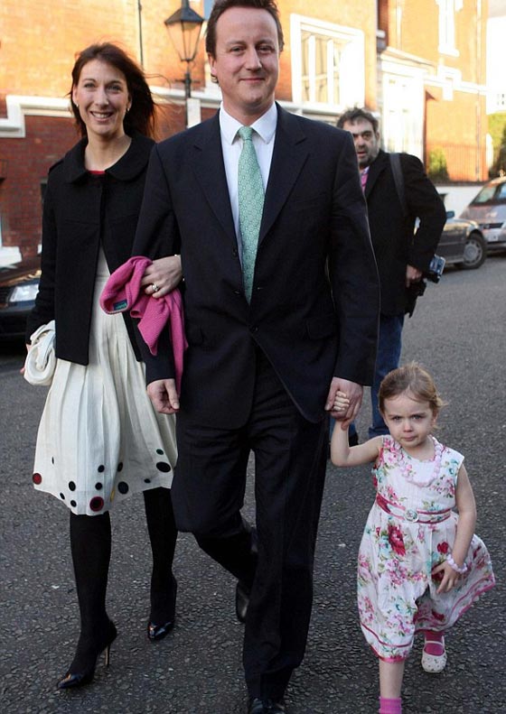 ما الذي يزعج جيران الرئيس كاميرون بانتقاله الى منزله الجديد؟ صورة رقم 10 ما الذي يزعج جيران الرئيس كاميرون بانتقاله الى منزله الجديد؟ صورة رقم 10