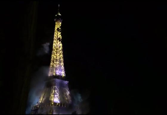 حريق في محيط برج ايفل بباريس تزامنا مع حادث الدهس في نيس صورة رقم 1