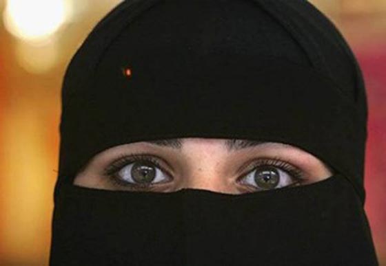 ايزيدية من السبايا تلتقي مغتصبها الداعشي في المانيا.. فماذا فعلت؟! صورة رقم 2