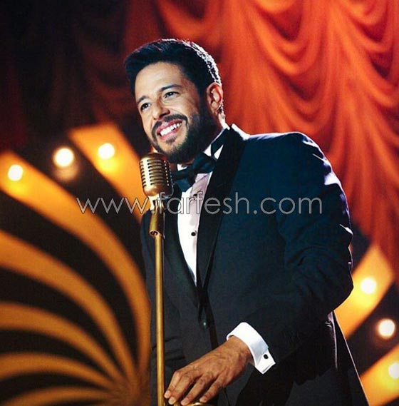 محمد حماقى يفاجئ احدى معجباته ويحقق حلمها بحضور حفل زفافها صورة رقم 7