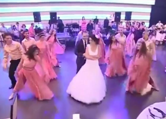 4 عرائس من الناصرة في وصلة رقص شرقي مميز ليلة الزفاف  صورة رقم 4