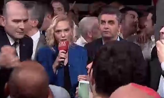 هكذا تورطت مذيعة الإنقلاب التركي الفاشل صورة رقم 3