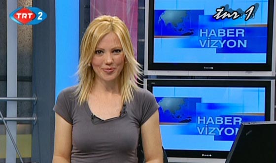 كل شيء عن المذيعة الشقراء ومتابعتها للانقلاب في تركيا صورة رقم 7 كل شيء عن المذيعة الشقراء ومتابعتها للانقلاب في تركيا صورة رقم 7