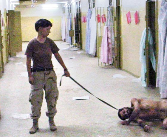 صور هزت العالم.. الطفل الغريق والطيار المحروق صورة رقم 10 صور هزت العالم.. الطفل الغريق والطيار المحروق صورة رقم 10