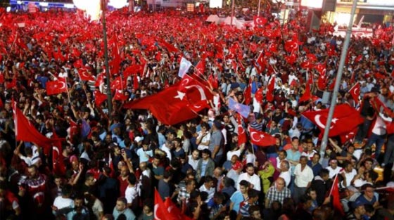 كاهن كاثوليكي: ائمة المساجد في تركيا حرضوا الناس على دعم اردوغان صورة رقم 3