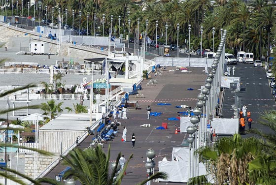 فيديو مروع للحظة تنفيذ هجوم نيس من زاوية لم تشاهدها من قبل صورة رقم 5