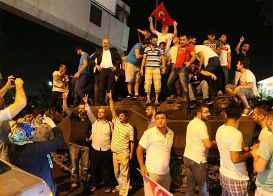 انقرة: محاولة الانقلاب كلفت خزينة الدولة 100 مليار دولار صورة رقم 1 انقرة: محاولة الانقلاب كلفت خزينة الدولة 100 مليار دولار صورة رقم 1