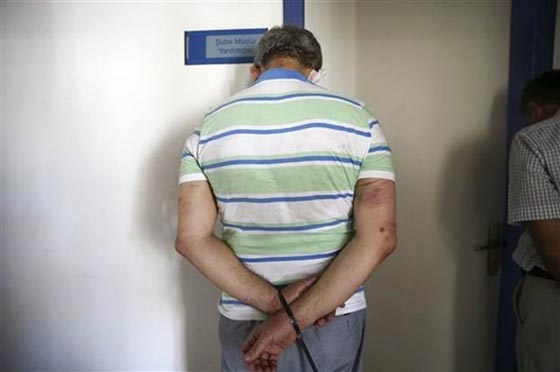 فيديو وصو لقائد سلاح الجو التركي قبل وبعد الانقلاب الفاشل صورة رقم 3