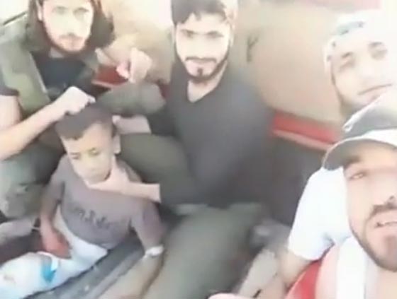 جريمة مقززة.. ذبح طفل فلسطيني على يد المعارضة السورية!! صورة رقم 3 جريمة مقززة.. ذبح طفل فلسطيني على يد المعارضة السورية!! صورة رقم 3