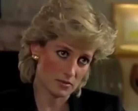 فيديو يكشف سرا خطيرا عن موقف العائلة المالكة من الاميرة ديانا صورة رقم 3 فيديو يكشف سرا خطيرا عن موقف العائلة المالكة من الاميرة ديانا صورة رقم 3