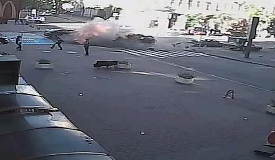 بالفيديو من كييف.. شاهد لحظة انفجار سيارة الصحفي بافل شيريميت صورة رقم 1