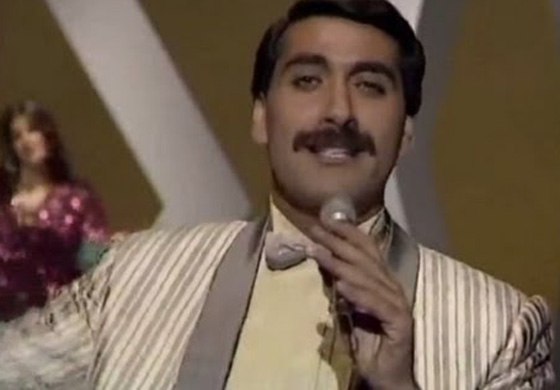 فيديو نادر: ربيع الخولي يغني (على رمش عيونها) بعد ان اصبح راهبا  صورة رقم 9