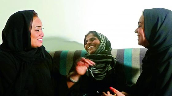 شابتان من الامارات تعثران على والدتهما الهندية بعد 28 عاما صورة رقم 2