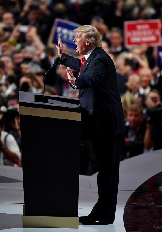 ترامب يخاف تغيير تسريحته وشعره طبيعي ويكثر عليه من الجيل صورة رقم 15