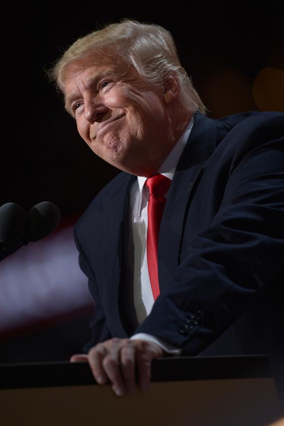 ترامب يخاف تغيير تسريحته وشعره طبيعي ويكثر عليه من الجيل صورة رقم 6