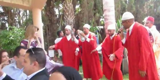 فيديو لقاء سويدان ترقص بالمغربي وترتدي الطربوش في مهرجان كازا آرت    صورة رقم 5