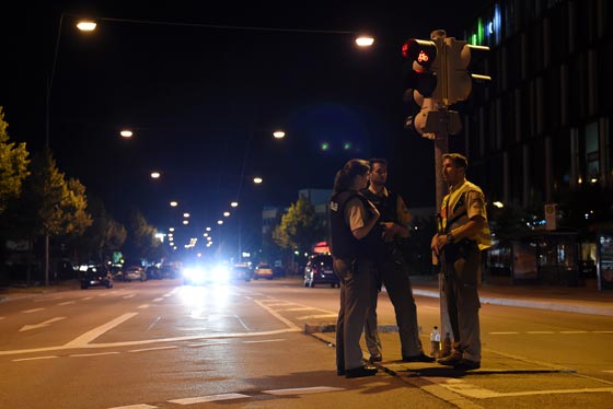 هجوم ميونخ يخلف 9 قتلى نفذه امريكي من اصل ايراني ودوافعه غير معروفة صورة رقم 16