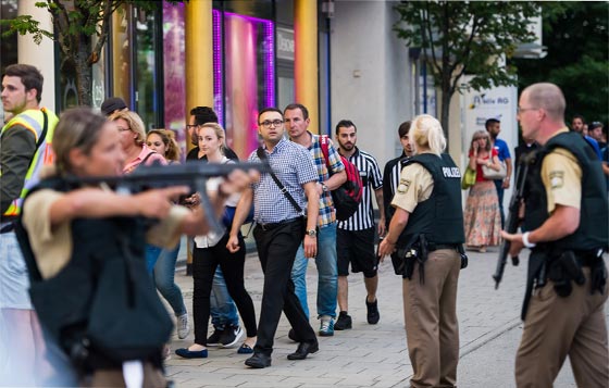 هجوم ميونخ يخلف 9 قتلى نفذه امريكي من اصل ايراني ودوافعه غير معروفة صورة رقم 17