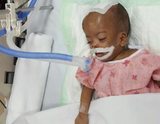 خادمة اسيوية متهمة بالاعتداء على رضيعة وتحطيم جمجمتها.. فيديو صورة رقم 1 خادمة اسيوية متهمة بالاعتداء على رضيعة وتحطيم جمجمتها.. فيديو صورة رقم 1